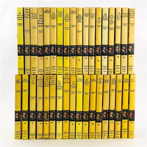 36 NANCY DREW MYSTERY BOOKS - CAROLYN KEENE