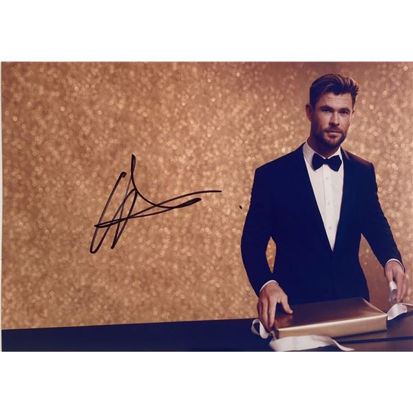 Autograph Signed Chris Hemsworth Photo