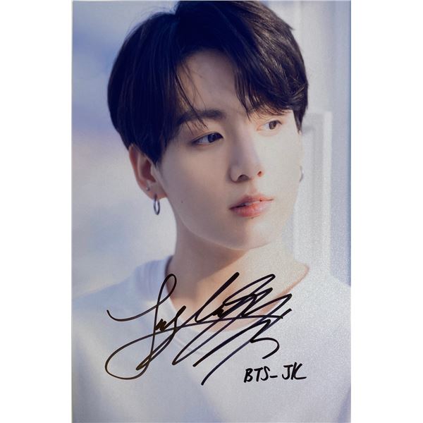 Autograph Signed  Jeon Jung Kook Photo