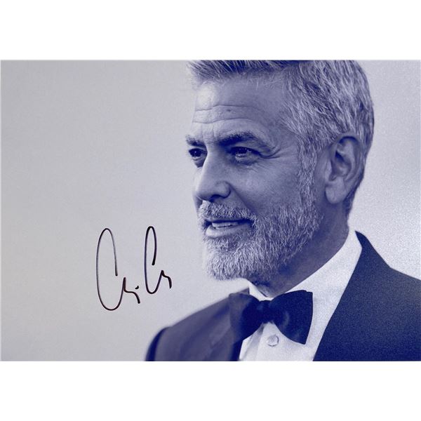 Autograph Signed  George Clooney Photo