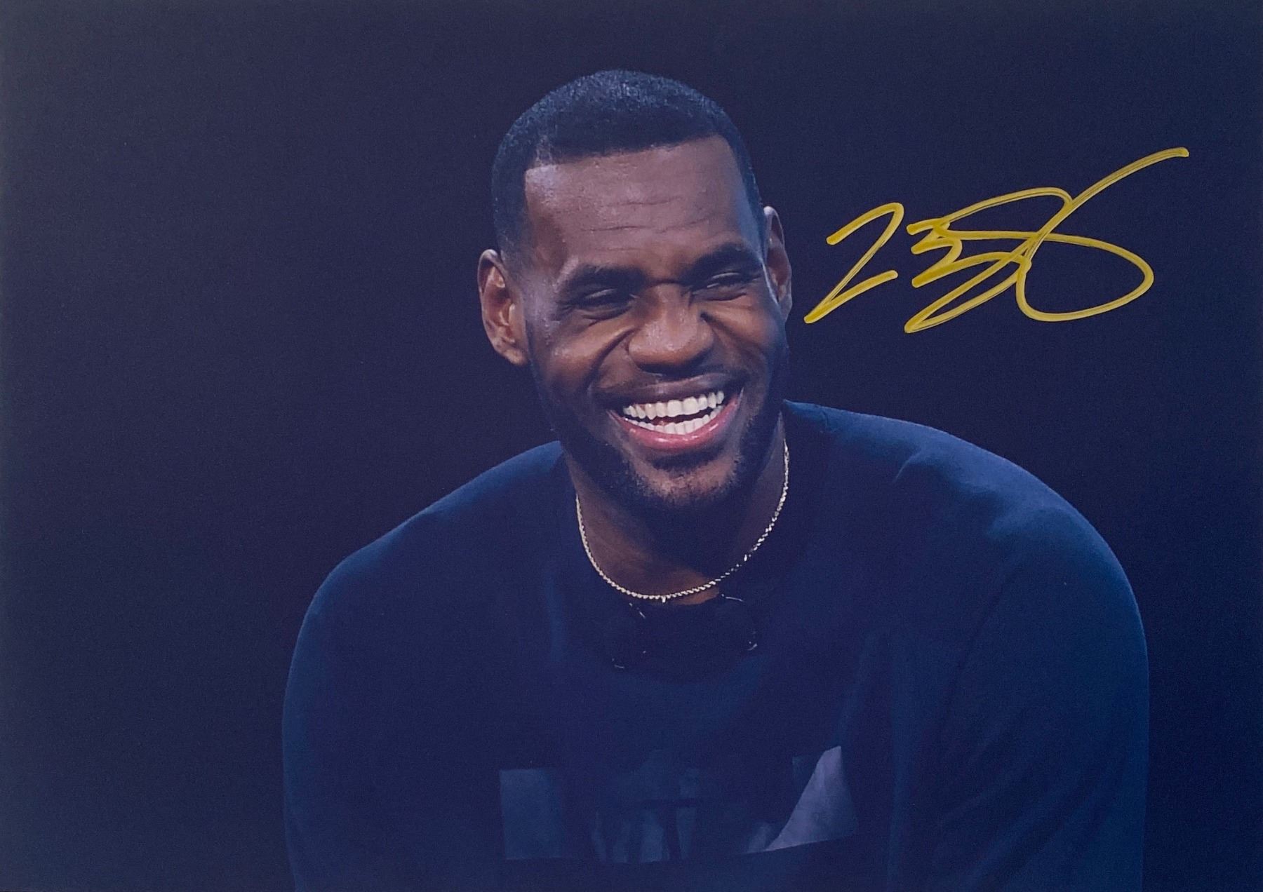 Autograph Signed LeBron James Photo