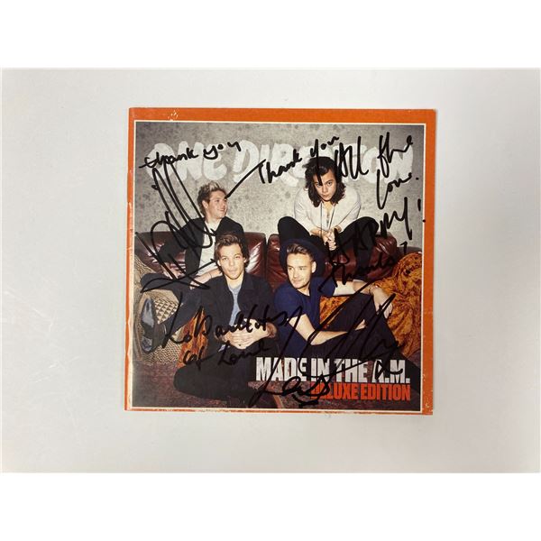 Autograph Signed One Direction Made In the AM Booklet