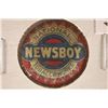 Image 1 : VINTAGE METAL COLORIZED TOBACCO TAG "NEWSBOY"