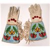 Image 1 : Nez Perce Beaded Gauntlet Gloves [152765]