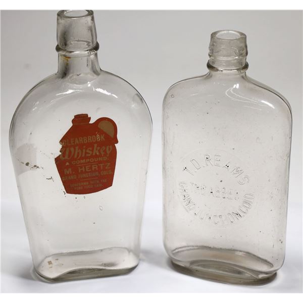 Grand Junction Bottle Pair: The Abbey Flask and Paper Label [153769]