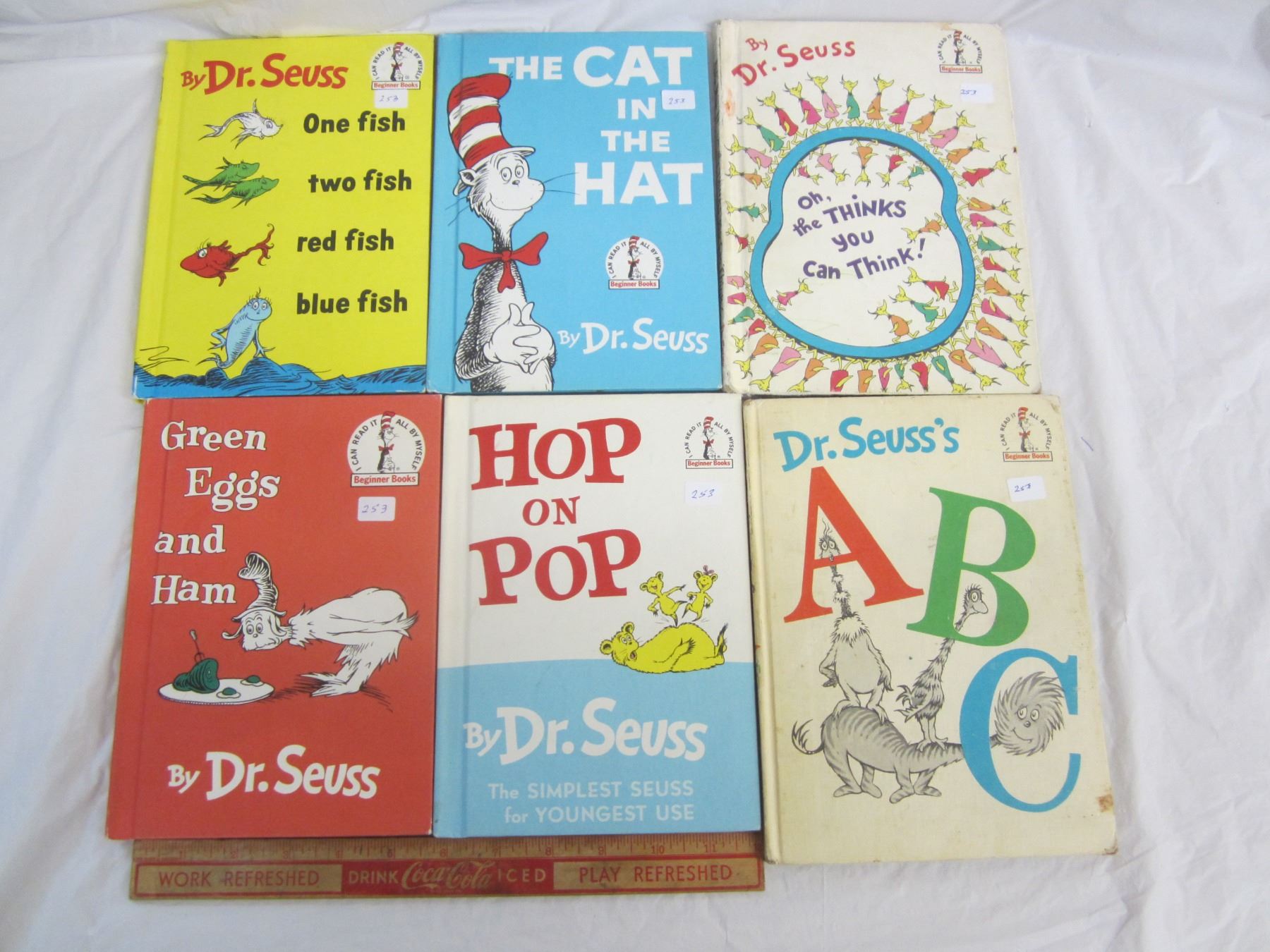 6 Dr. Seuss Books - Schmalz Auctions