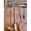 Image 3 : Lot of 10 vintage kitchen utensils