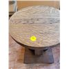 Image 1 : 1/4 cut oak mission style Pedestal 14" tall