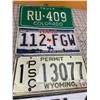 Image 2 : LOT OF UNITED STATES AND A FOREIGN LICENCE PLATES