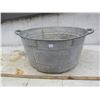 Image 2 : Antique Metal Wash Tub
