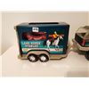 Image 3 : Lylint Chevrolet lone horse stables & trailer 21" long