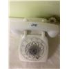 Image 2 : Rotary telephone - white