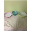 Image 1 : 3 bowls - 2 Pyrex, 1 measuring bowl, 9.5" plate, 9" bowl, 6" bowl