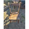Image 1 : 1 brown wooden chair
