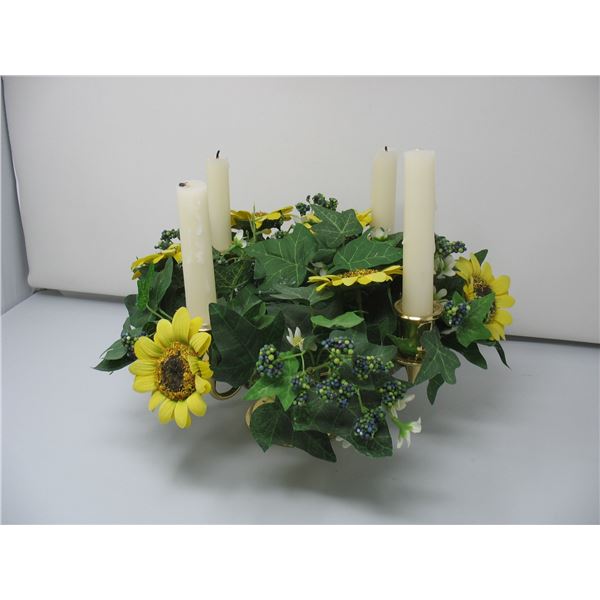 PARTY LITE FLORAL ARANGEMENT & 4 PLACE CANDLE - BRASS HOLDER