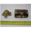 Image 1 : LOT of 2 TRINKET ORNAMENTS - TREASURE CHEST AND SEA TURTLE