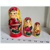 Image 2 : Vintage nesting dolls. 1 complete set of 3. incomplete set of 5.