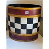 Image 3 : Racing enthusiasts clock & containers.