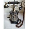 Image 4 : Vintage look, working old time telephone.