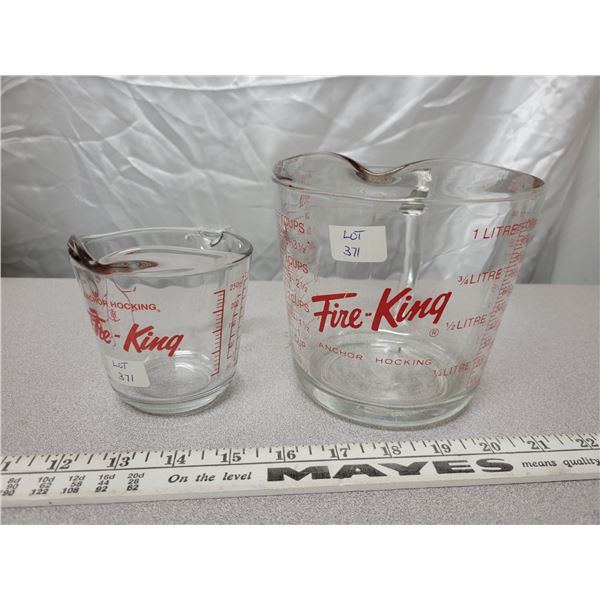 Fire King / Anchor Hocking 1 & 4 cup measuring cups