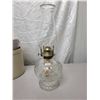 Image 1 : Oil lamp & shade