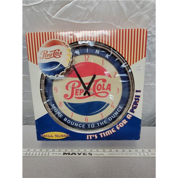 Pepsi-Cola clock in box, battery - working order