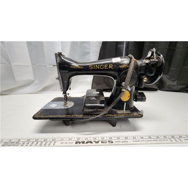 Antique Singer Sewing Machine with Foot Pedal