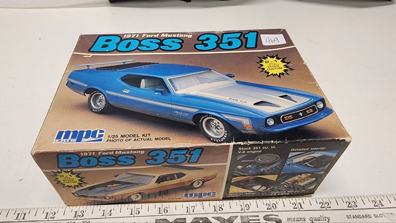 Model Kit Boss Austin MPC 1971 Ford Mustang Boss Car model kit, unbuilt