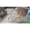 Image 1 : 2 rustic metal stands
