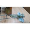Image 2 : 2 garden trellis's, cat, draggonfly