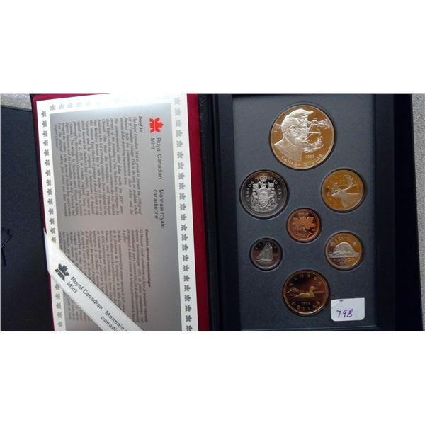 RCM 1995 Annual 7 coin set in Unc case/box original with silver $ and loonie