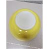 Image 2 : Pyrex primary yellow bowl 1945-49