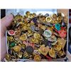 Image 3 : Royal Ascot tin of assorted lapel pins