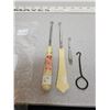 Image 1 : Lot of glove hooks and button hooks