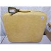 Image 3 : Vintage yellow leather suitcase by Camero, in good condition