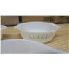 Image 4 : 3 fire king ovenware dishes