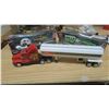 Image 4 : 2 tow & go cars and semi&trailer