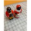 Image 2 : VINTAGE BLACK AMERICANA SALT AND PEPPER SHAKERS