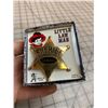 Image 2 : VINTAGE LITTLE LAW MAN SHERIFF BADGE PIN IN BOX