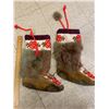 Image 1 : VINTAGE BEADED MUKLUKS