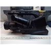 Image 2 : Panasonic pro AG-DVC60 3CCD proline camcorder w/ 16X optical zoom w/ case & manual