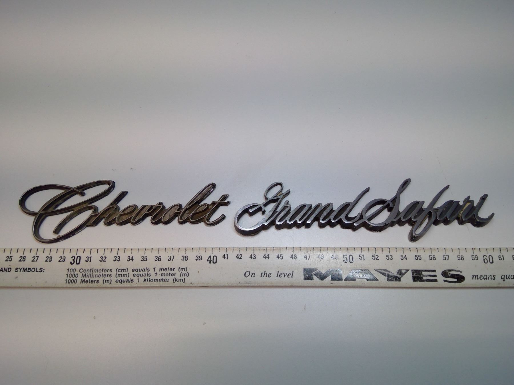 Misc GM Vehicle Emblems Schmalz Auctions misc-gm-vehicle-emblems-schmalz-auctions