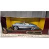 Image 1 : Die Cast Metal Deluxe Edition - 1957 Silver Grey CHEVROLET CORVETTE - 1:18 Scale
