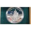 Image 2 : 1998 - Proof Dollar - 125th Anniversary of the RCMP