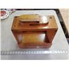 Image 1 : shoe polish stand