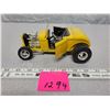 Image 2 : 1:18 32 Ford American Graffiti - Front drivers side tire needs repair
