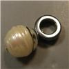 Image 1 : S. SILVER 12 MM SOUTH SEA PEARL AND HEMATITE UNISEX PENDANT
