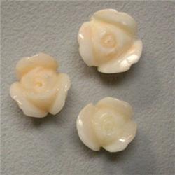 27 CTS LO OF CARVED NATURAL ITALIAN CORAL FLOWERS 10-14 MM