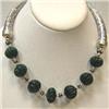 Image 1 : 420 CTS CARVED EMERALD NECKLACE - 17 INCHES