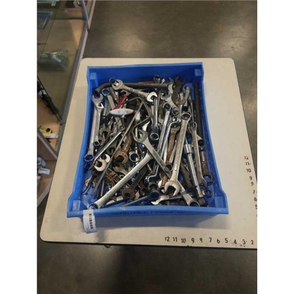 TRAY OF WRENCHES